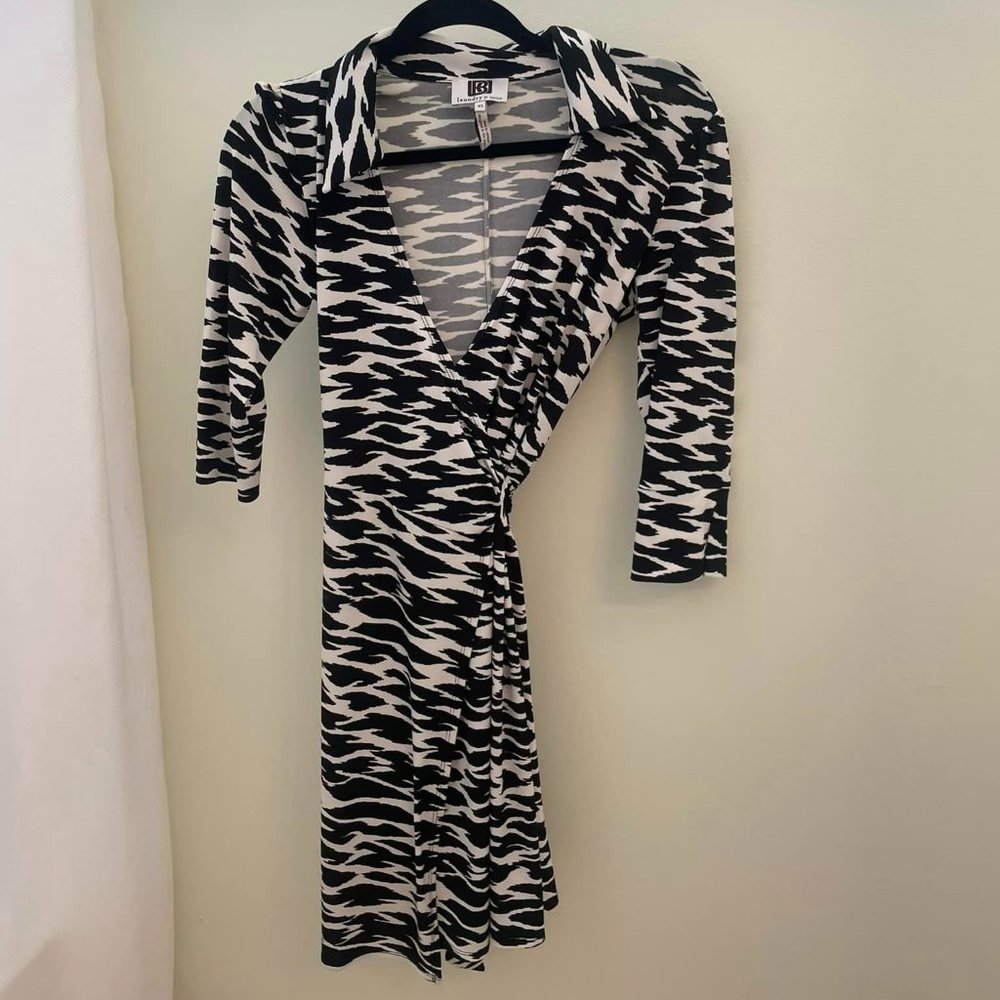 Laundry by Design Black and White Wrap-up Dress